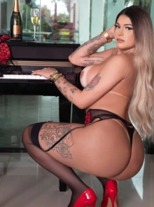 Julianna Guimar, travesti em Patos de Minas 34984260555