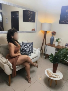 Vivi Nunes, uma experiência autêntica com garotas de programa peluda