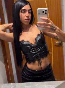 Descubra Aninha , uma garota de programa de alto nível
