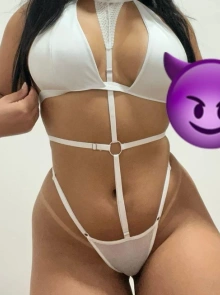 Catálogo de garotas de programa em Itapuã: conheça Hanna louise