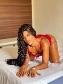 Serviços exclusivos de acompanhantes em Costa Azul com Bruna Sofia