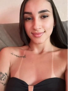 Nicole, elegância e discrição no catálogo de Linhares