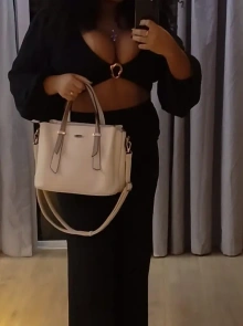 Conheça Thalita, uma acompanhante com serviços verificados