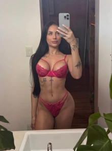 Cecília kar, uma das acompanhantes em Cariacica mais procuradas