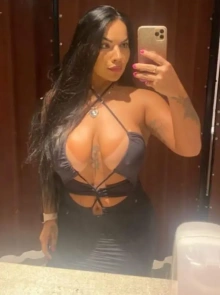Caroline Bianca está cadastrada no catálogo de acompanhantes de luxo