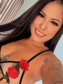 Paola novais , uma experiência única com acompanhantes em Curitiba