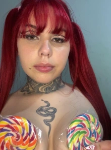 Perfil de Larissa, uma das garotas de programa excepcionais