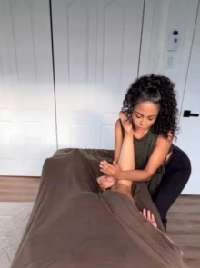 Jade, uma experiência autêntica com garotas de programa Coroa em Curitiba