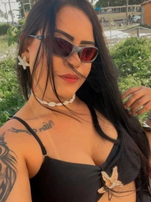 O perfil de Larissa foi verificado para sua segurança