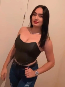 Sofia se destaca entre as garotas de programa por sua presença