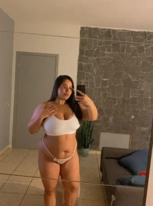 Quer conhecer uma acompanhante Gordinha em Curitiba? Larissa mendes está à espera