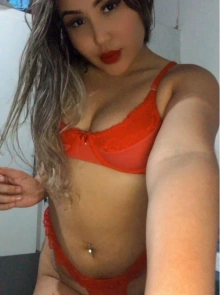 Lorena, Acompanhante em Curitiba 32998667930