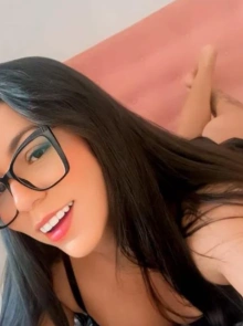Bruna salles, elegância e discrição no catálogo de Toledo