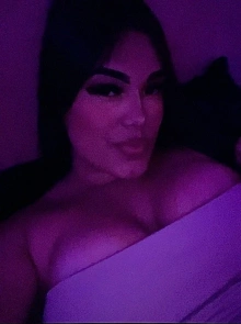 Emanuelle, máximo profissionalismo como acompanhante gordinha em Fortaleza