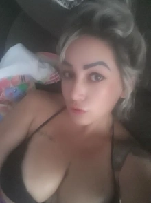 Julia Pimentel, Acompanhante em Lins 18991473028