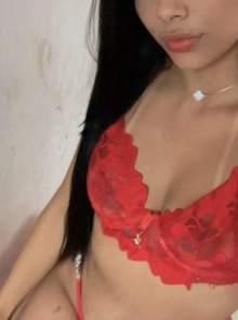 Mariaa oferece serviços de garota de programa De luxo com total confiança