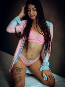 Agende um encontro com Lua, uma acompanhante ninfeta em Sorocaba com perfil ativo