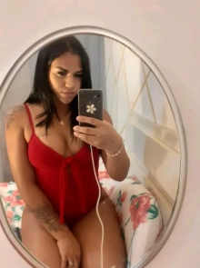 Clara, Acompanhante em Curitiba 51981712834