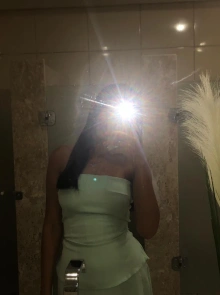 Encontre a Brenda em nossos anúncios de garotas de programa verificadas