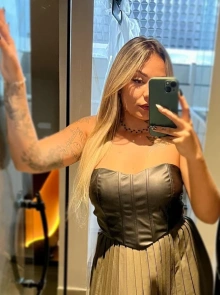 Agende um encontro com Liz leblanc, acompanhante exclusiva com perfil ativo