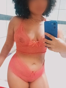 Encontre a Pérola em nossos anúncios de garotas de programa verificadas