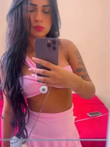 Procurando uma acompanhante? Tayna silva é uma ótima escolha