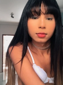 Micaelly, travesti em Curitiba 44997005395