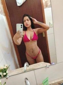 Agende um encontro com Luana lua, acompanhante exclusiva com perfil ativo