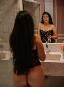 Jade gaucha, uma das acompanhantes de luxo em Maringá mais procuradas no momento