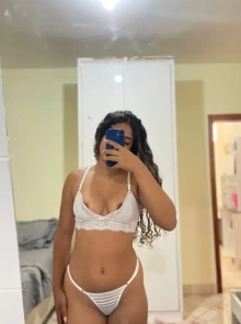 Emilly m, uma acompanhante confiável e verificada
