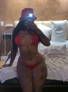 Encontros exclusivos com acompanhantes De luxo em Fortaleza como Helen