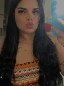 Samara é uma acompanhante independente com serviços verificados