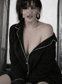 Descubra Julia, uma garota de programa de alto nível