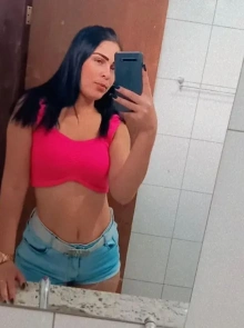 Novinha de luxo, uma das melhores opções de garotas de programa em Linhares hoje