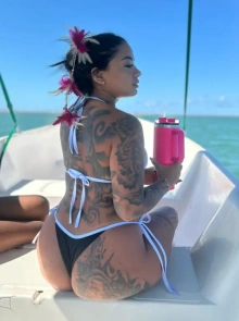 Ana clara está entre as acompanhantes mais bem avaliadas