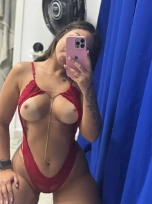 Fotos 100% reais de Gabi, uma das garotas de programa Ninfeta em Curitiba top