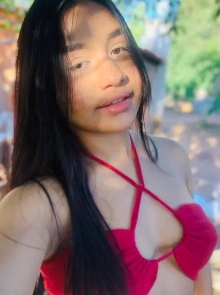 Isabelly está cadastrada no catálogo de acompanhantes de luxo