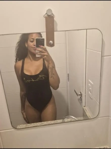 Perfil de Jéssica, em destaque nos anúncios de acompanhantes de luxo
