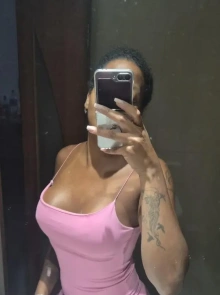 Procurando por acompanhantes Negra? Conheça Jéssica