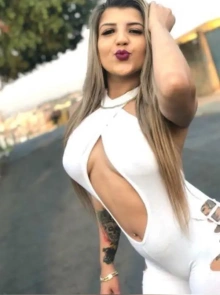 tauane, elegância e discrição no catálogo de Umuarama