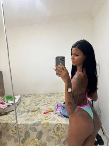 Paula, elegância e discrição entre as acompanhantes Elite