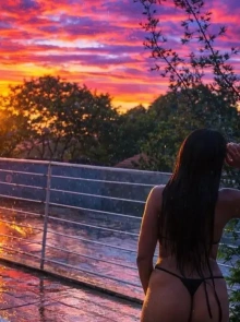 Stefani está disponível agora como acompanhante VIP profissional