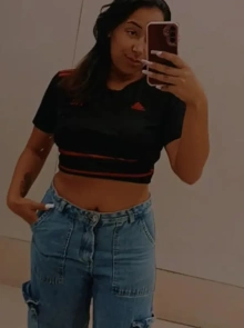 Anyy, elegância e classe como acompanhante independente