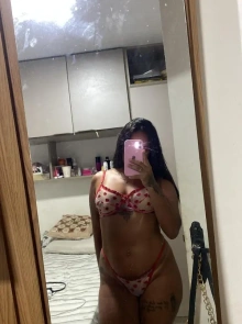 Encontre Aurora em nosso diretório de acompanhantes profissionais
