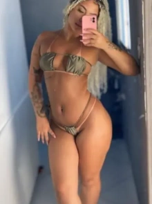 Luma está cadastrada no catálogo de acompanhantes de luxo