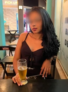 Conheça Debora v, uma acompanhante com serviços verificados