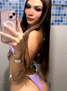 Descubra Monike, uma garota de programa de alto nível