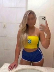 Catálogo de garotas de programa em Caminho das Árvores: conheça Julia