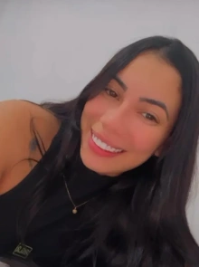 Larissa g é uma acompanhante de luxo com atendimento exclusivo