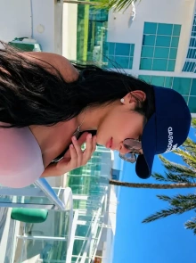 Lara Rodrigues se destaca entre as garotas de programa por sua presença
